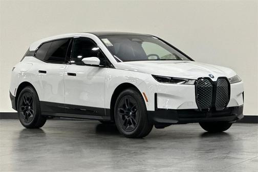 2025 BMW iX xDrive50