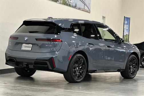 2026 BMW iX xDrive45