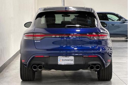 2024 Porsche Macan Base