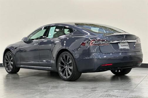 2021 Tesla Model S Long Range