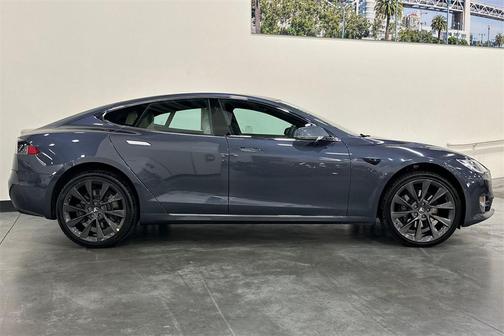 2021 Tesla Model S Long Range