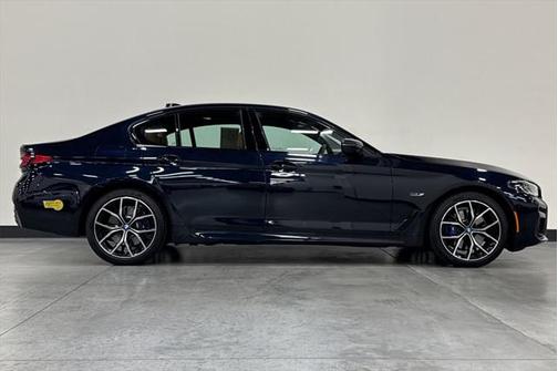 2022 BMW 530e Base
