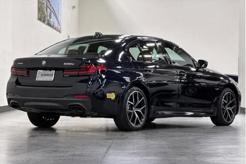 2022 BMW 530e Base