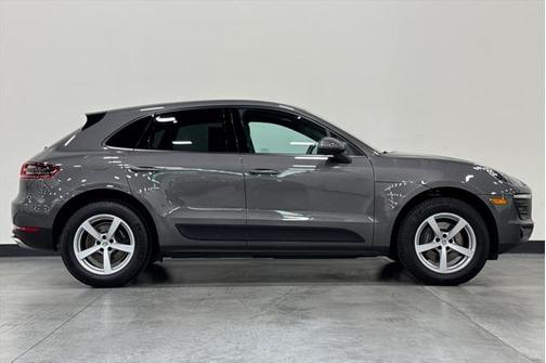 2018 Porsche Macan Base