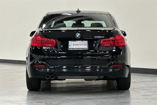 2017 BMW 330 330i