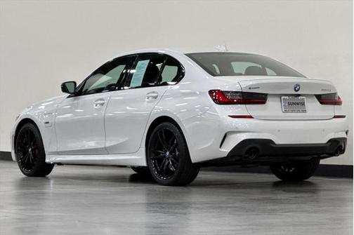 2022 BMW 330e Base