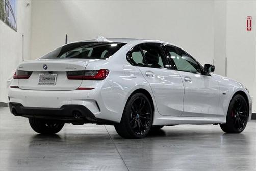 2022 BMW 330e Base