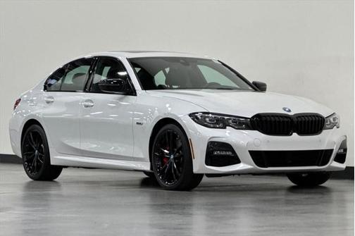2022 BMW 330e Base
