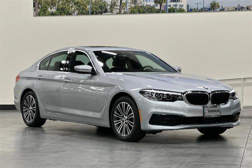 2020 BMW 530e xDrive iPerformance