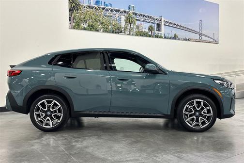2025 BMW X2 xDrive28i