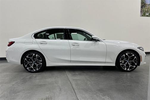 2025 BMW 330 i