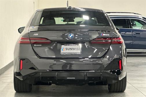 2025 BMW i5 M60