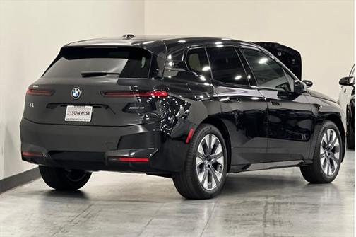 2026 BMW iX xDrive45