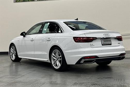 2024 Audi A4 45 S line Premium Plus