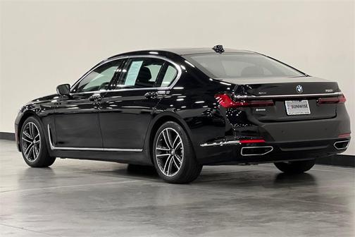 2022 BMW 750 i xDrive