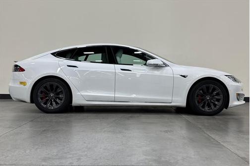 2020 Tesla Model S Performance