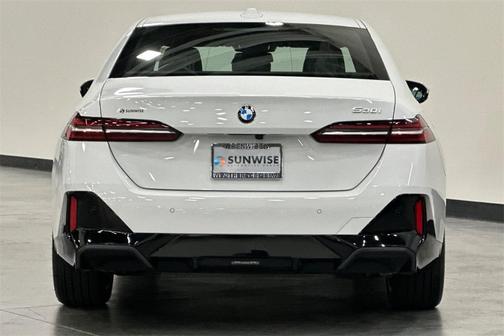 2025 BMW 530 i