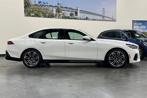 2025 BMW 530 i