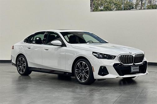 2025 BMW 530 i