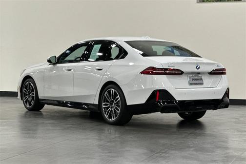 2025 BMW 530 i
