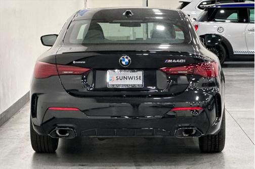 2025 BMW M440 i