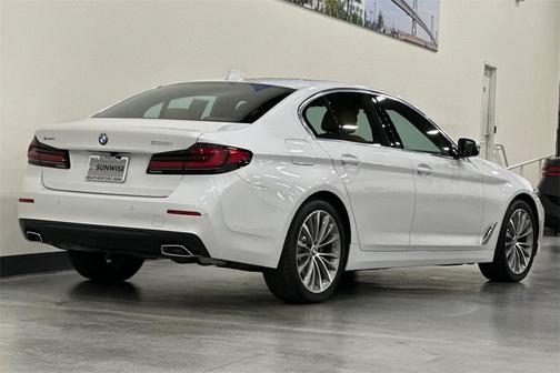 2023 BMW 530 i