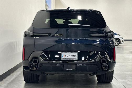 2024 BMW XM Base