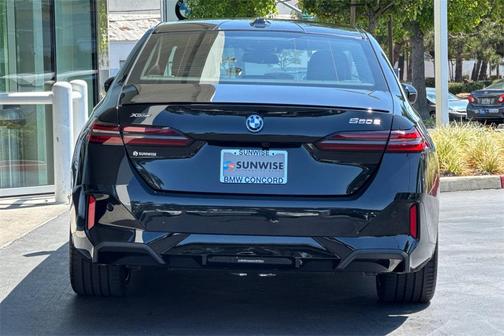 2026 BMW 550e xDrive