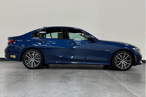 2022 BMW 330e Base