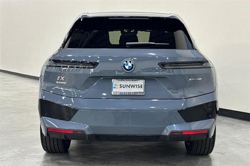 2025 BMW iX xDrive50