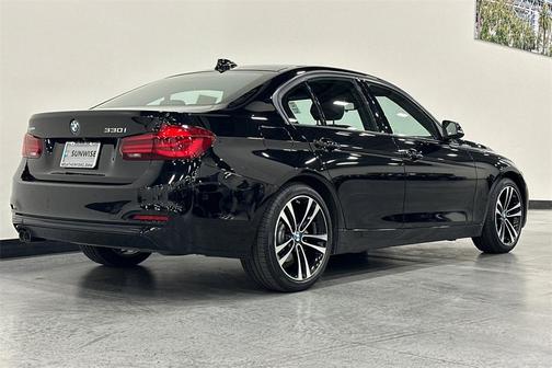 2018 BMW 330 330i