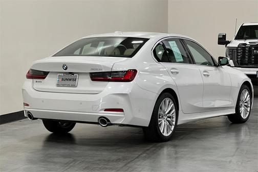 2024 BMW 330 i