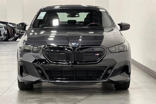 2025 BMW i5 M60