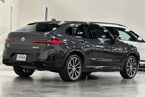 2022 BMW X4 M40i