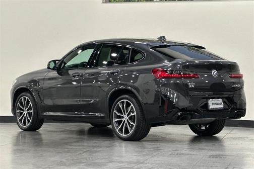 2022 BMW X4 M40i