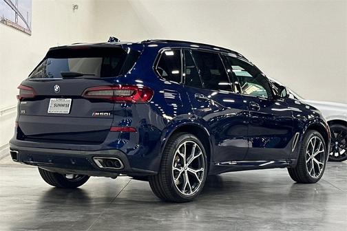 2023 BMW X5 M50i