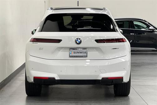 2026 BMW iX xDrive60