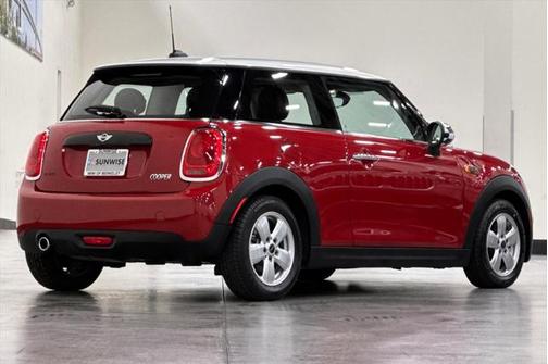 2016 MINI Hardtop Cooper