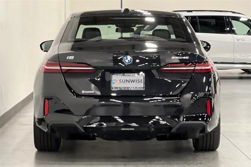 2026 BMW i5 eDrive40