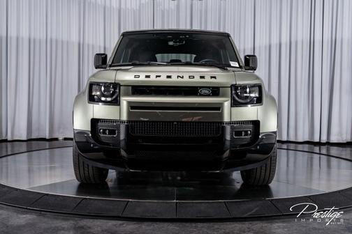 2025 Land Rover Defender 110 P400 X-Dynamic SE