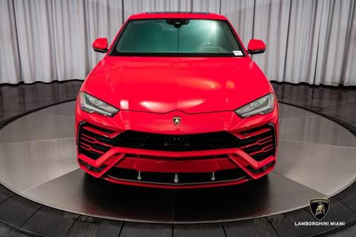 2021 Lamborghini Urus Graphite Capsule