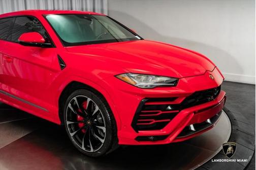 2021 Lamborghini Urus Graphite Capsule