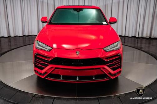 2021 Lamborghini Urus Graphite Capsule