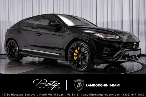 2021 Lamborghini Urus Graphite Capsule