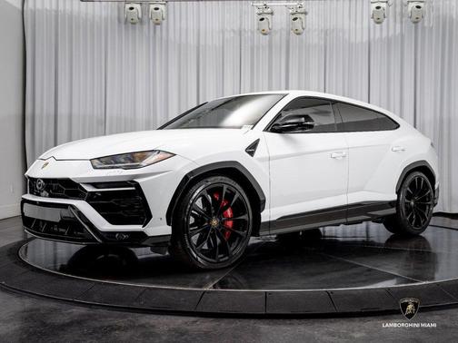 Bianco Monocerus Matt 2022 Lamborghini Urus Graphite Capsule