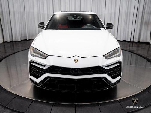 Bianco Monocerus Matt 2022 Lamborghini Urus Graphite Capsule