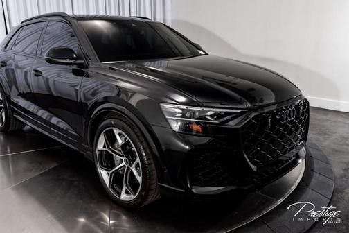 2025 Audi RS Q8 4.0T