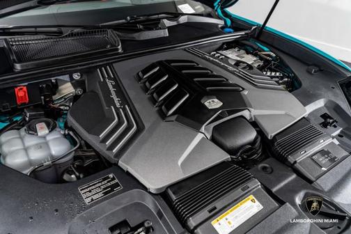 2024 Lamborghini Urus S