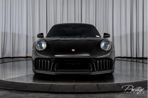 2025 Porsche 911 Carrera 4 GTS