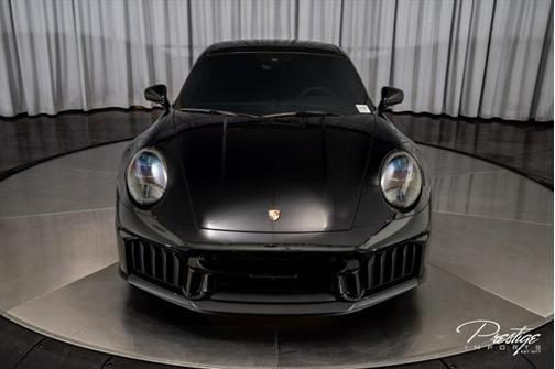 2025 Porsche 911 Carrera 4 GTS